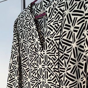 Banana Republic Dress in Size Large - Black and White